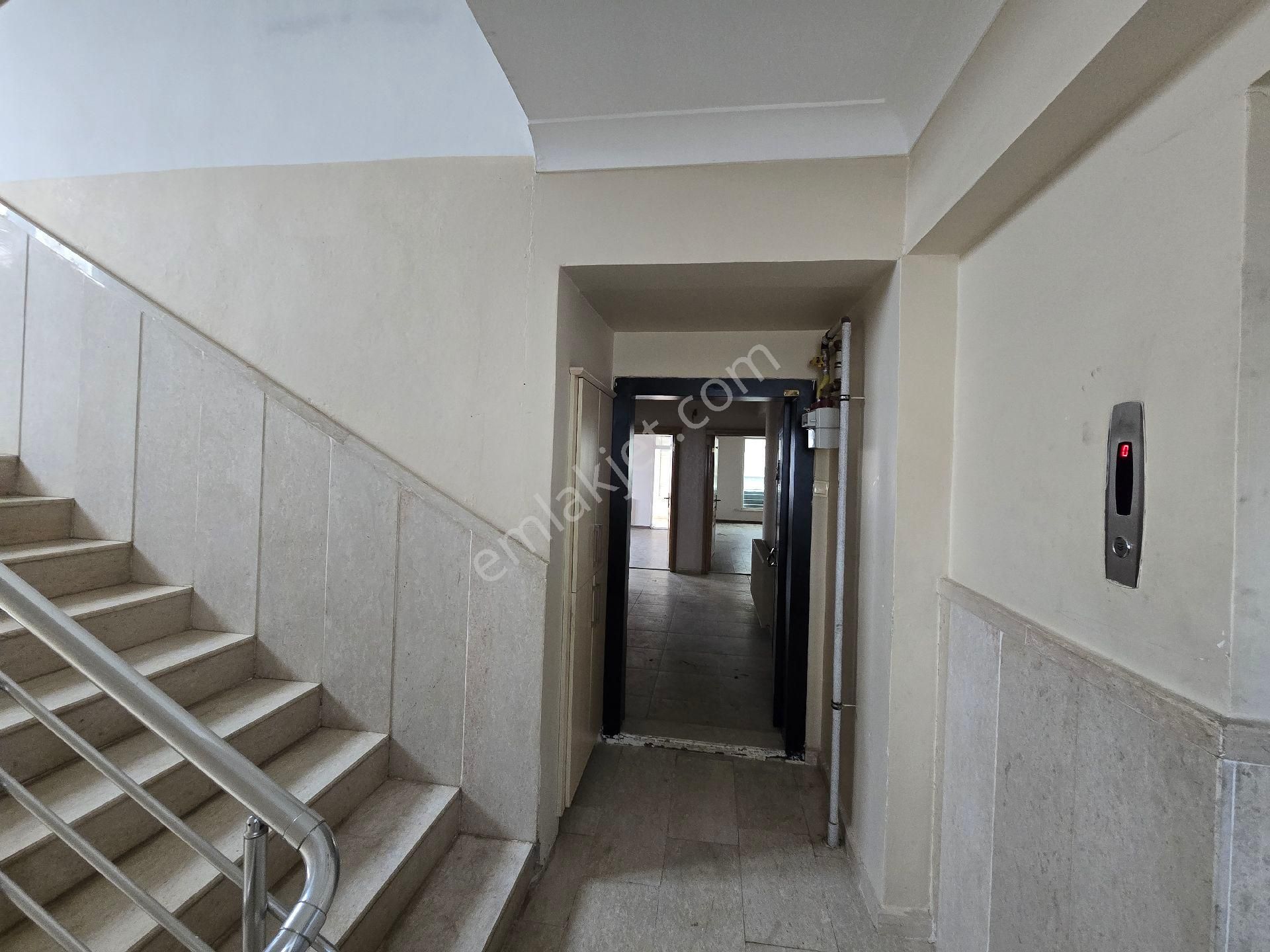 Karaköprü Çankaya Da Kiralık 4+1 Daire - Görsel 2