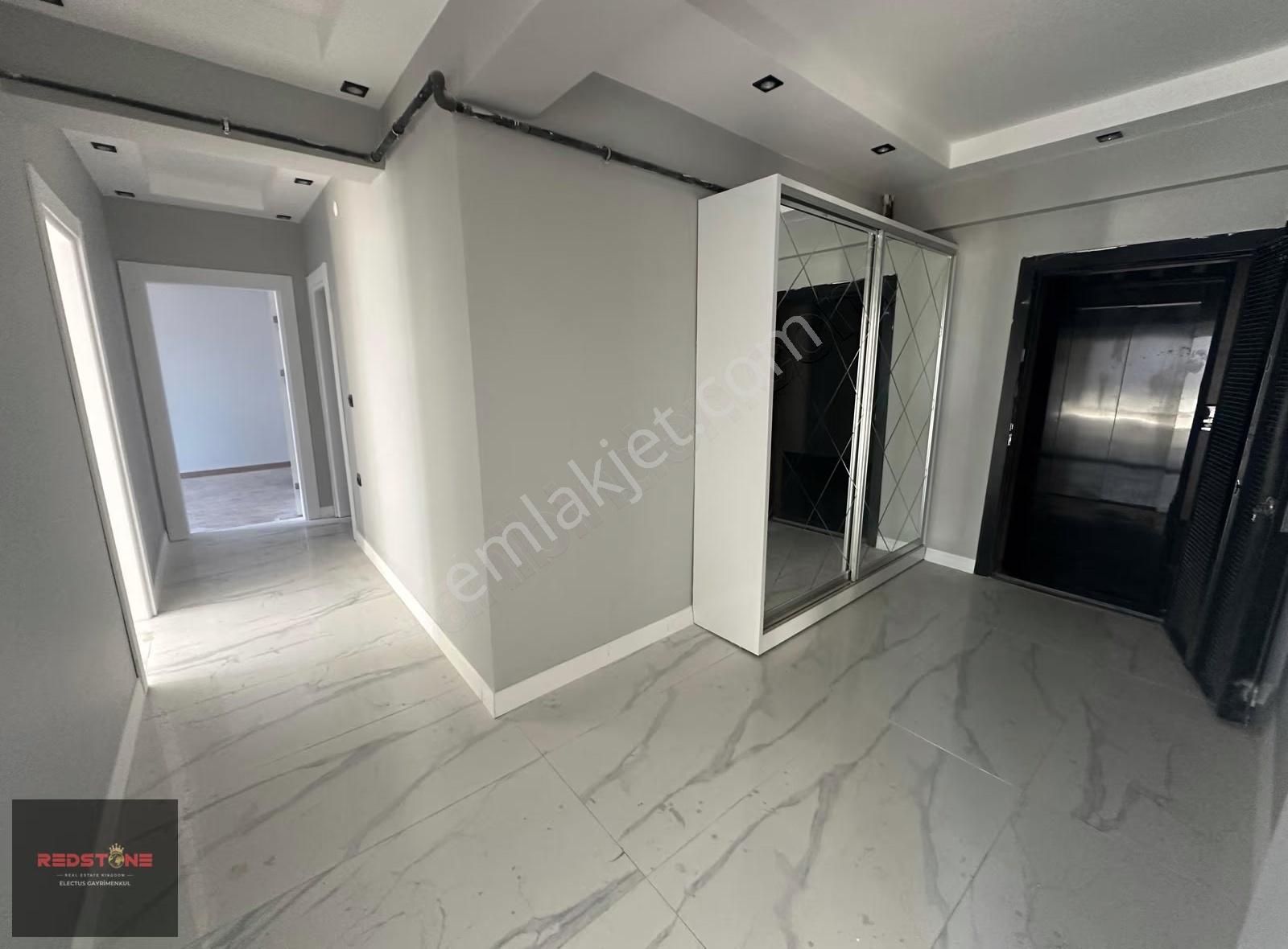 Redstone Electus'tan Uysal Nüans Cadde'de Satılık 2+1 Lüx Daire - Görsel 5