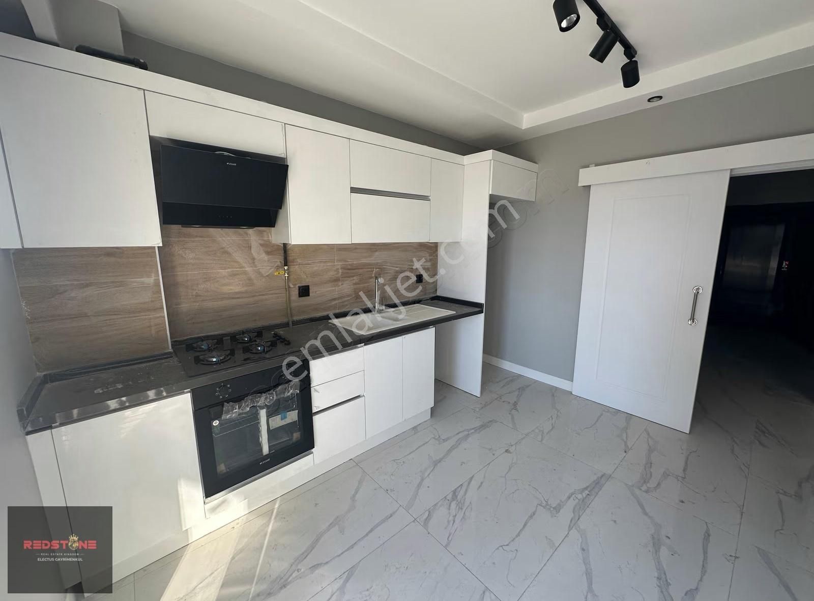 Redstone Electus'tan Uysal Nüans Cadde'de Satılık 2+1 Lüx Daire - Görsel 4