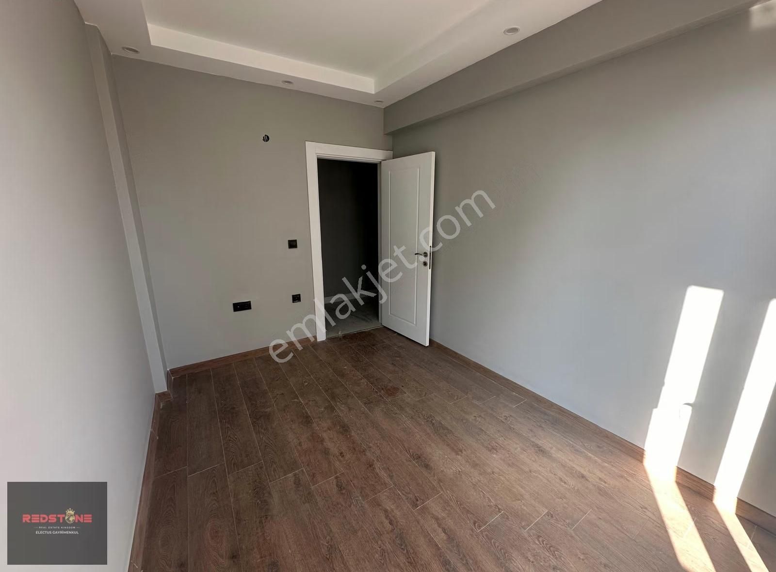 Redstone Electus'tan Uysal Nüans Cadde'de Satılık 2+1 Lüx Daire - Görsel 2