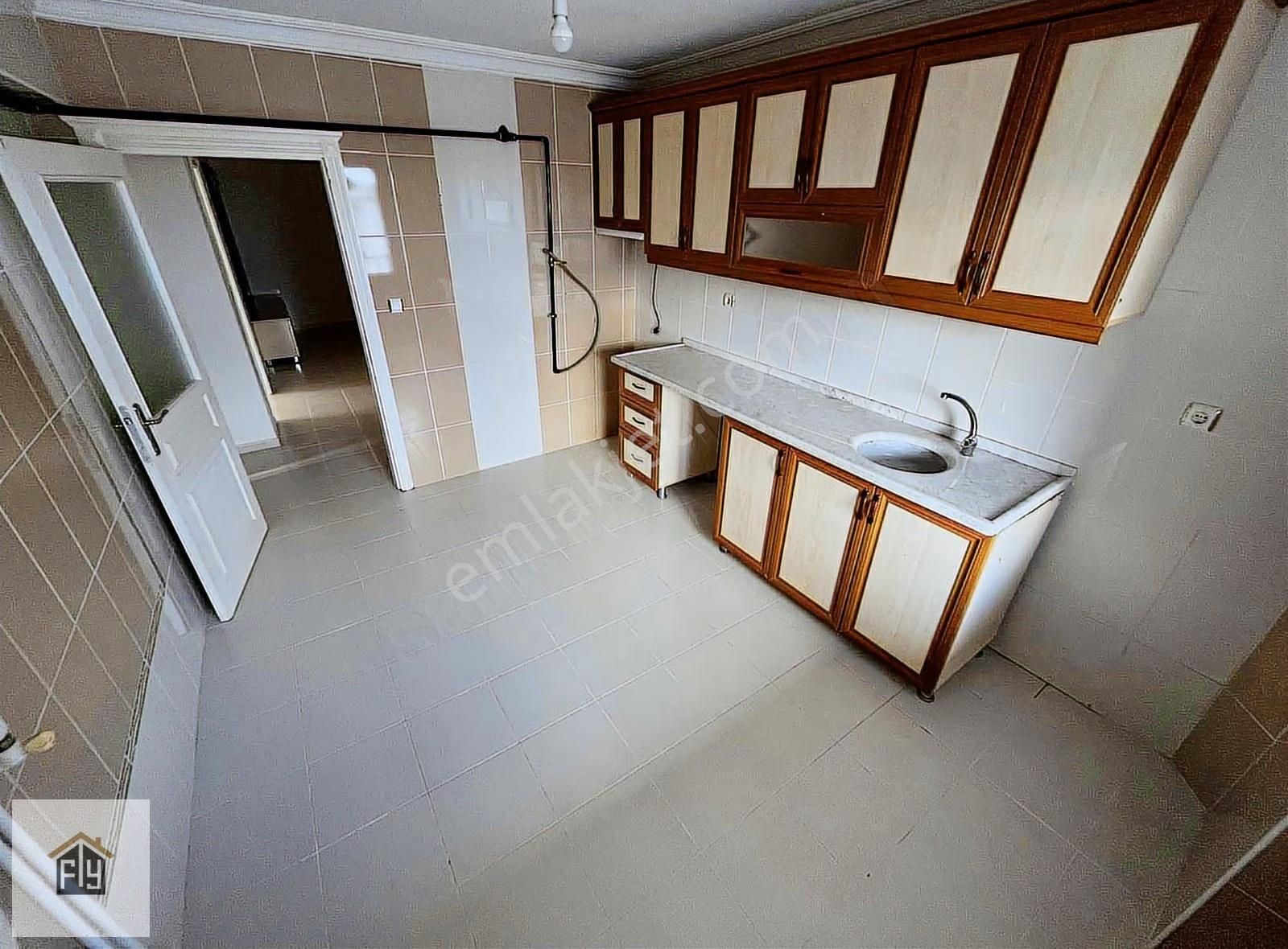 F&y Emlaktan Karapürçek Mah 309 Cadde Üzeri Asansörlü 2 Banyolu - Görsel 4