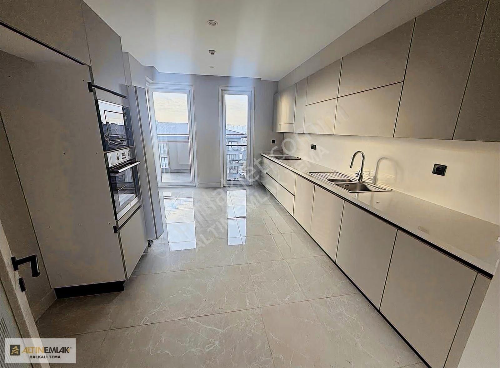 Tema İstanbul 2'de Manzaralı, Teraslı, 3+1 Satılık Lüks Daire - Görsel 18