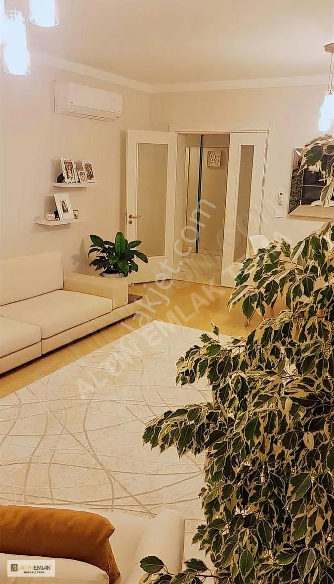 Tema İstanbul Da 147m2 3+1 Göl Manzaralı Satılık Daire - Görsel 3