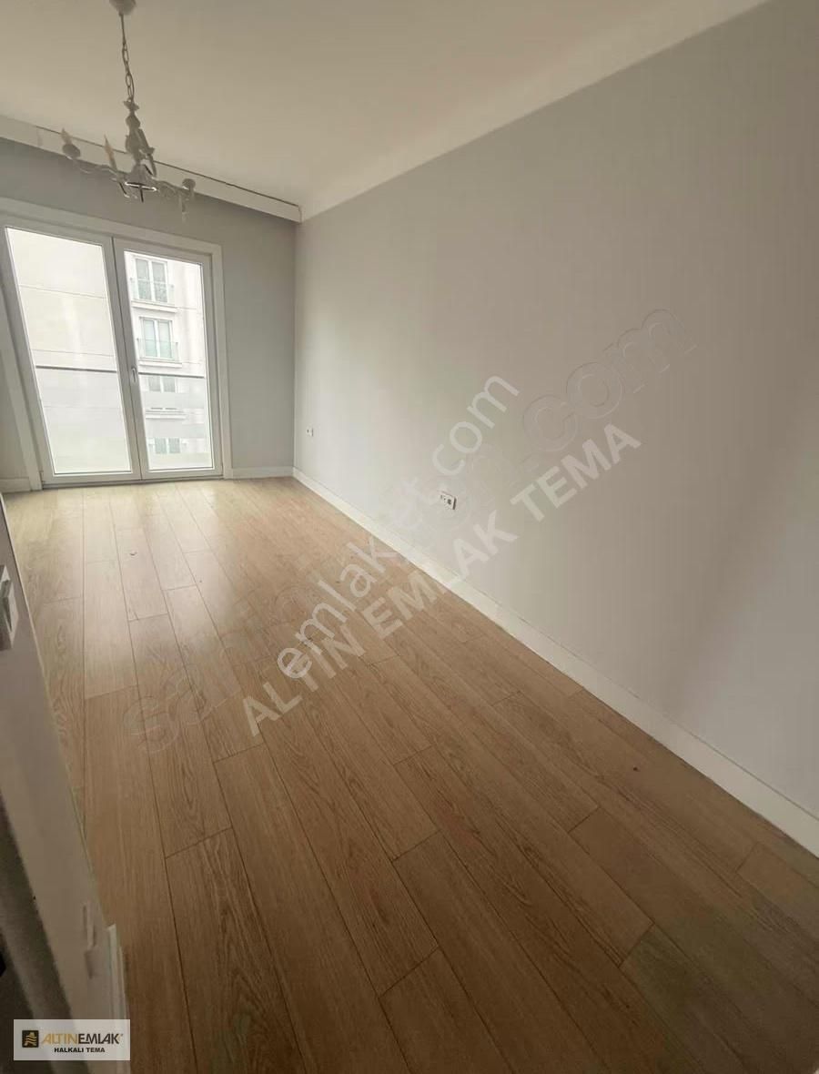 Tema İstanbul'da Havuz Manzaralı, Boş 4+1 Kiralık Daire (192m²) - Görsel 10