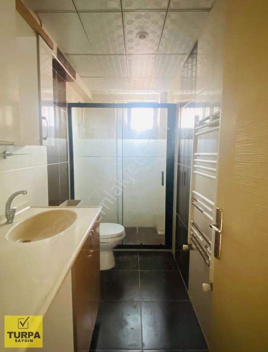 Metin Oktay Mah'de Hale Past. Ve Göztepe Metro 5 Dk. D.gazlı 1+1 - Görsel 3