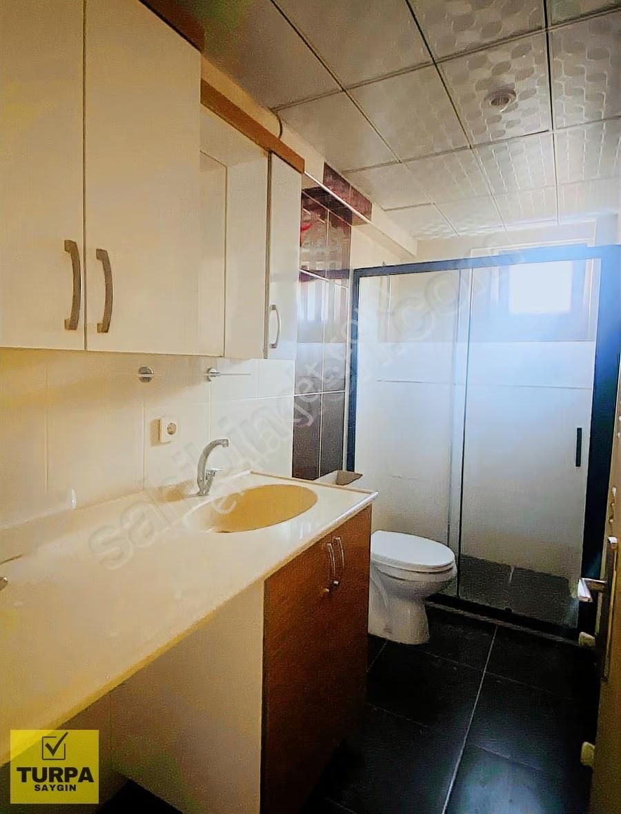 Metin Oktay Mah'de Hale Past. Ve Göztepe Metro 5 Dk. D.gazlı 1+1 - Görsel 5