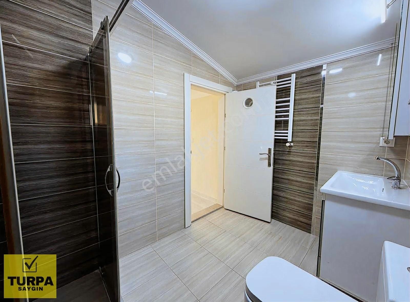 Turpa Menderes / Mithatpaşa'da 4+1 Tripleks Villa / Bahçeli - Görsel 21