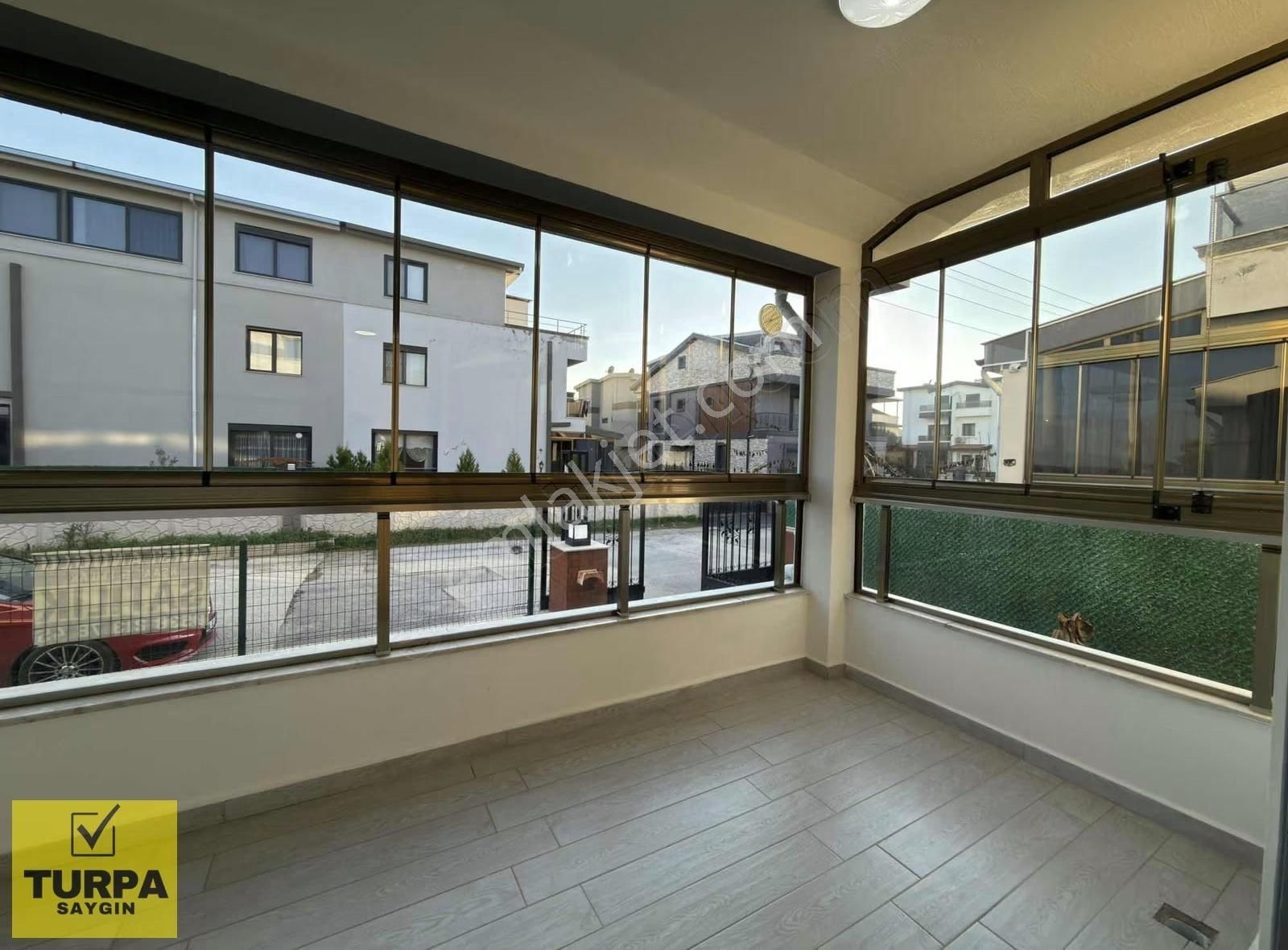 Turpa Menderes / Mithatpaşa'da 4+1 Tripleks Villa / Bahçeli - Görsel 9