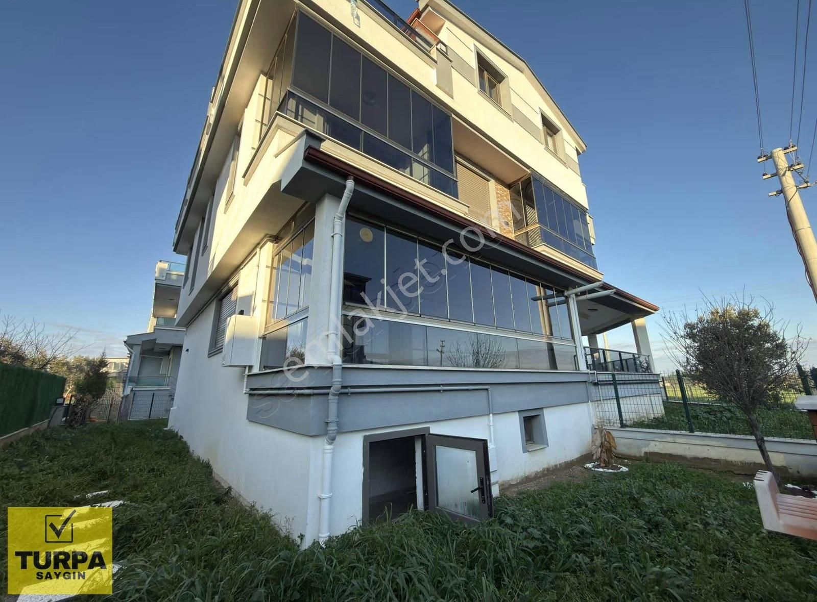 Turpa Menderes / Mithatpaşa'da 4+1 Tripleks Villa / Bahçeli - Görsel 30