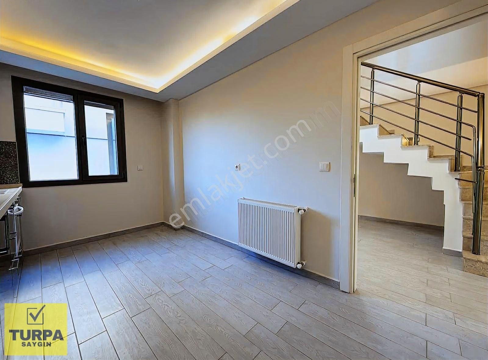 Turpa Menderes / Mithatpaşa'da 4+1 Tripleks Villa / Bahçeli - Görsel 11
