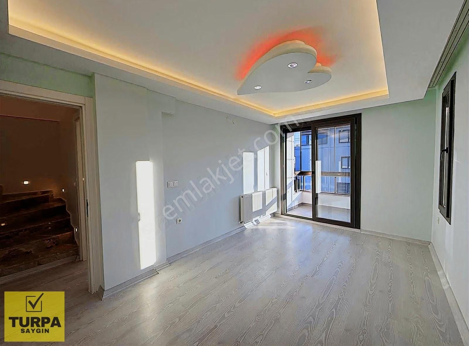 Turpa Menderes / Mithatpaşa'da 4+1 Tripleks Villa / Bahçeli - Görsel 20