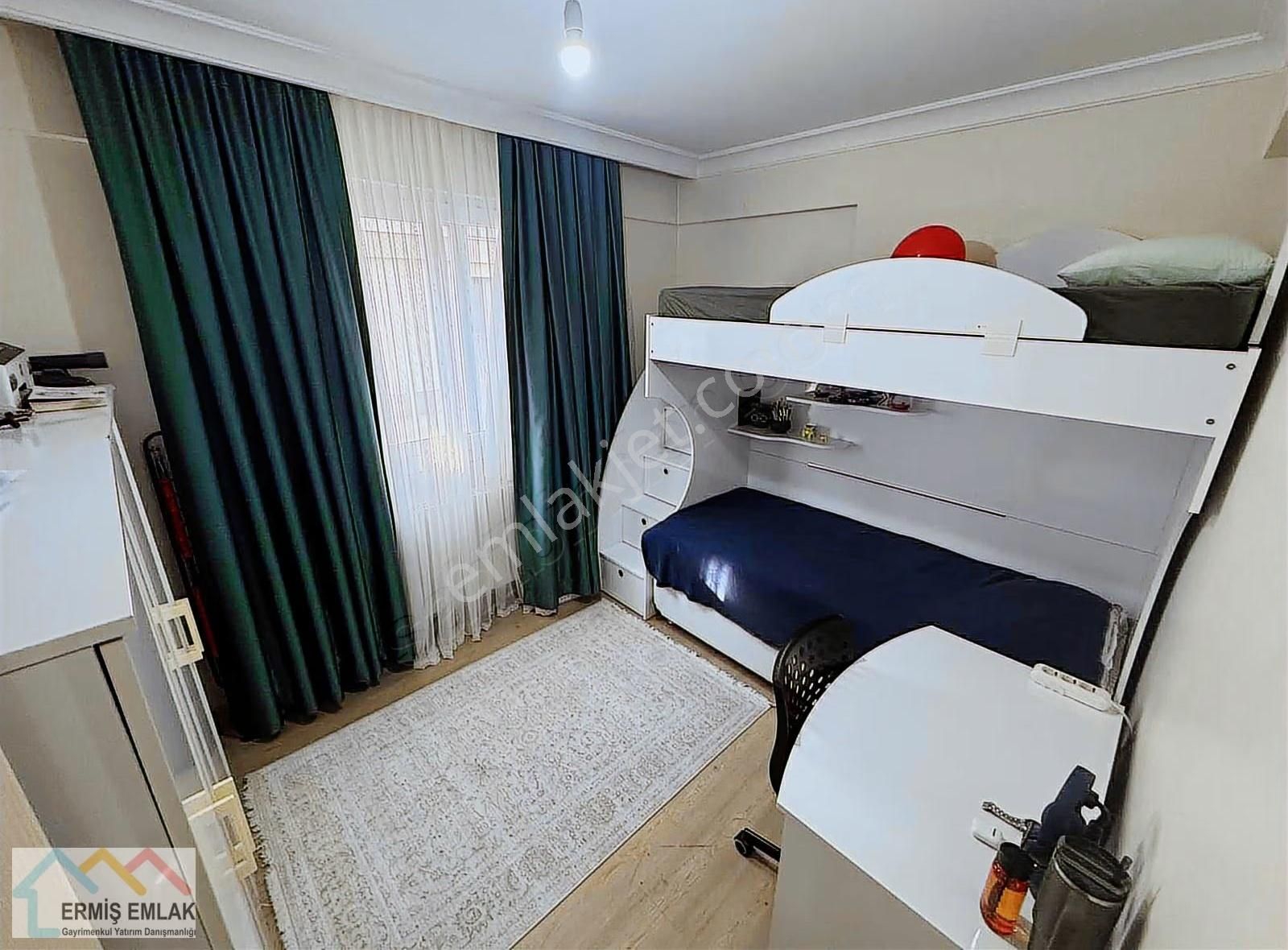 Satılık 3 Cepheli 3+1 Geniş Daire - Görsel 10