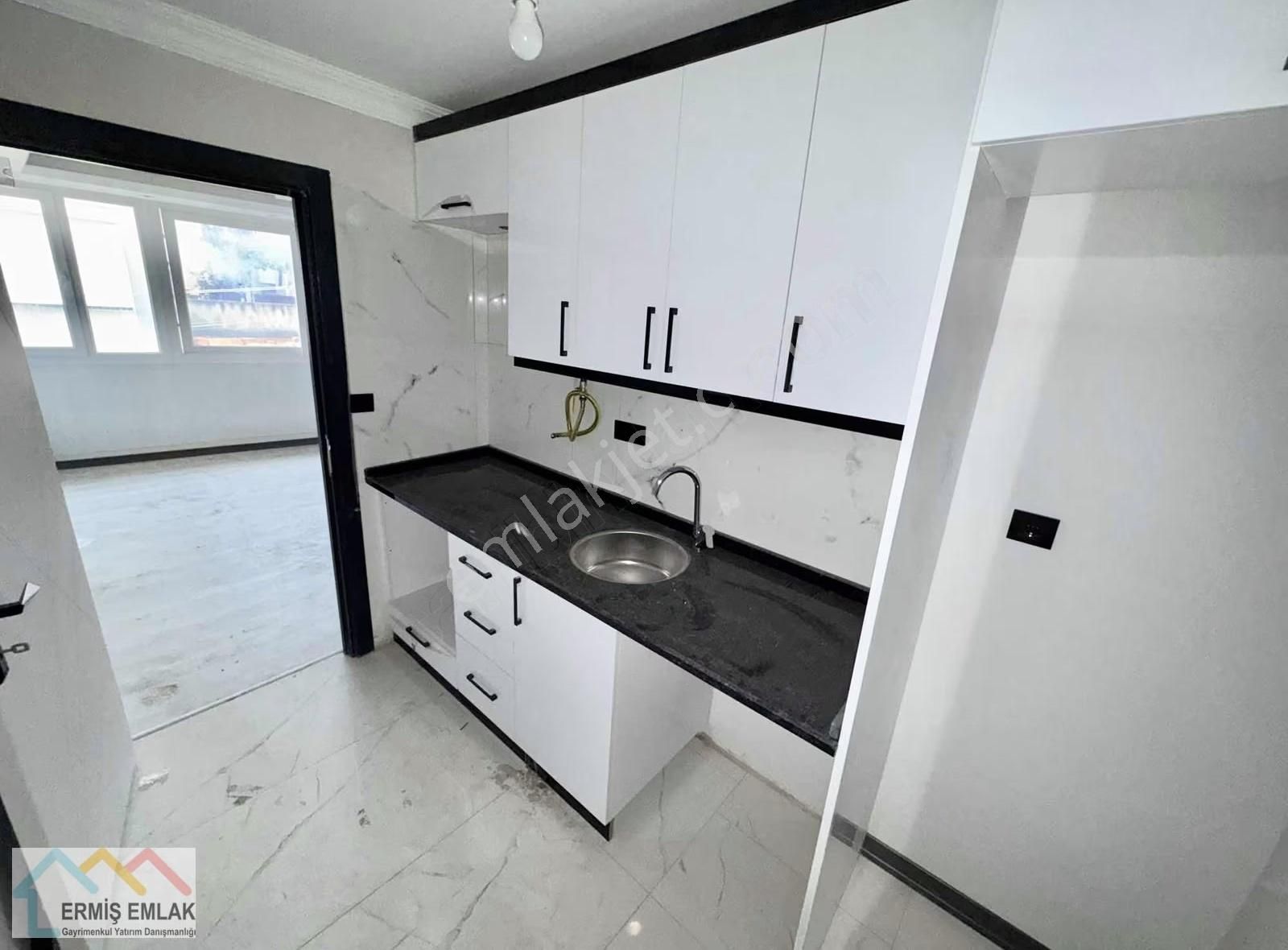 Optimuma Yakın Satılık 2+0 Tadilatlı Daire - Görsel 13