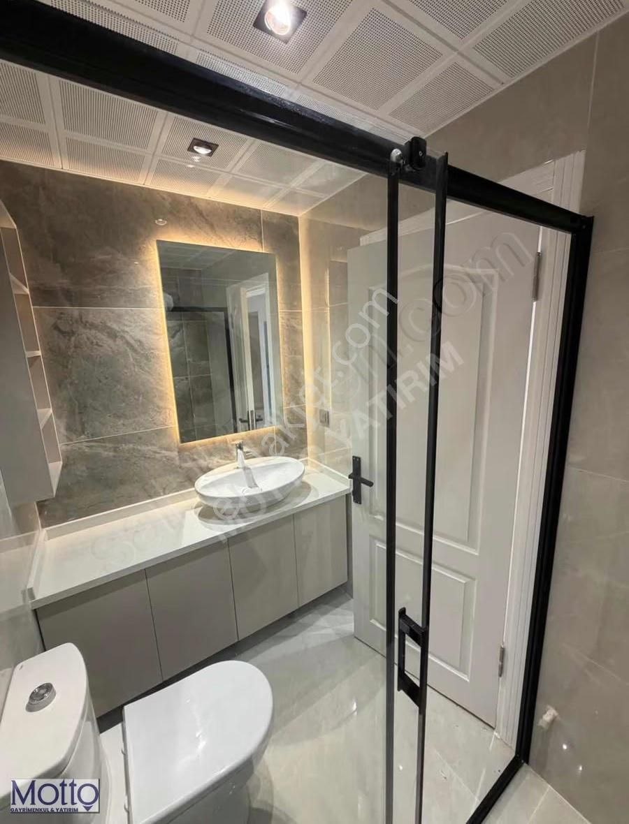 Güzelobada Ana Caddeye Yakın, Havuzlu Sitede Full Tadilatlı 2+1 - Görsel 26