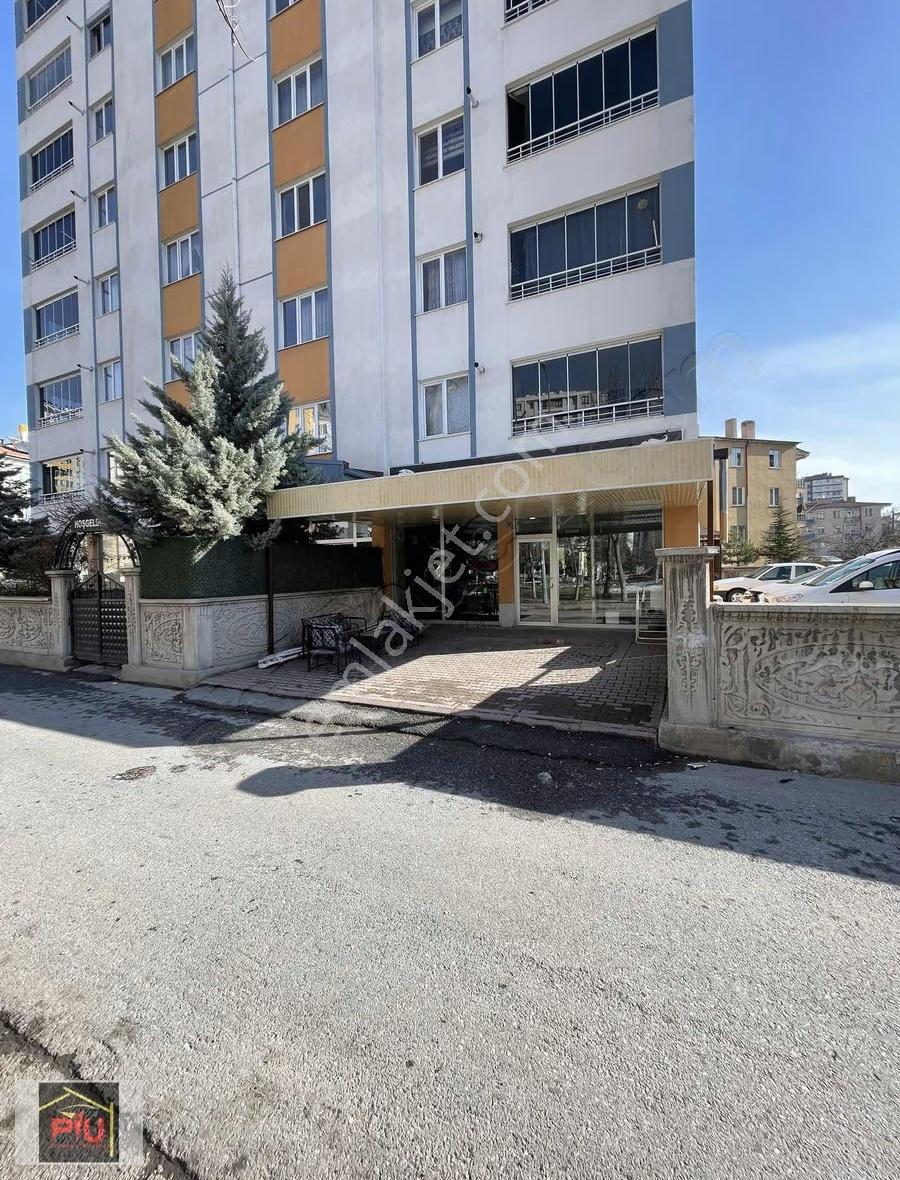 Küçük Ali Mahallesinde Satılık Dükkan