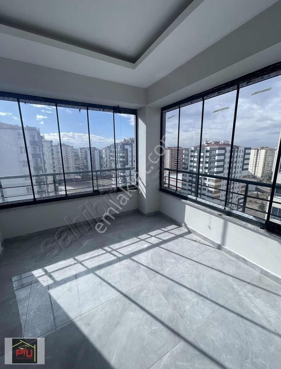 Talas Papatya Cd. Lüks 3+1 Satılık Daire - Görsel 3