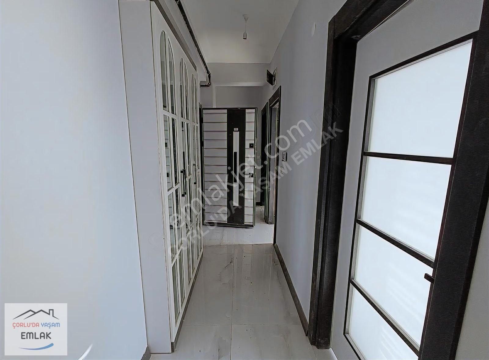 Hürriyet Mahallesinde Site İçerisinde Kiralık Sıfır 2+1 Daire - Görsel 3