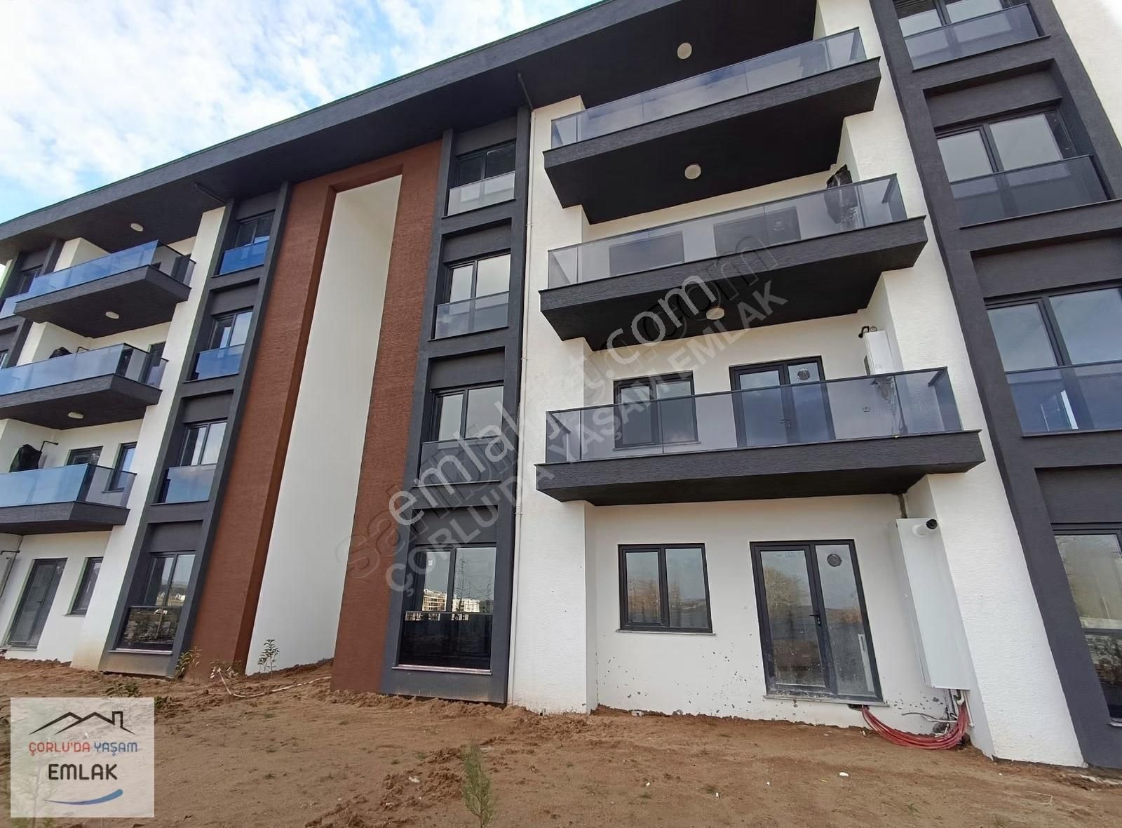 Hürriyet Mahallesinde Site İçerisinde Satılık Sıfır 2+1 Daire - Görsel 22