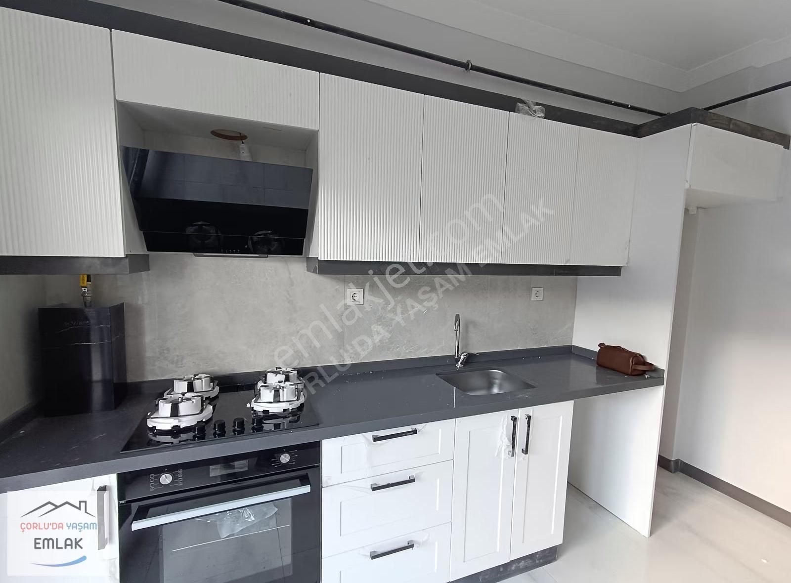 Hürriyet Mahallesinde Site İçerisinde Satılık Sıfır 2+1 Daire - Görsel 12