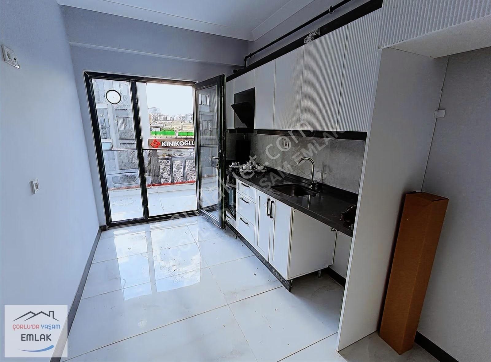 Hürriyet Mahallesinde Site İçerisinde Satılık Sıfır 2+1 Daire - Görsel 24