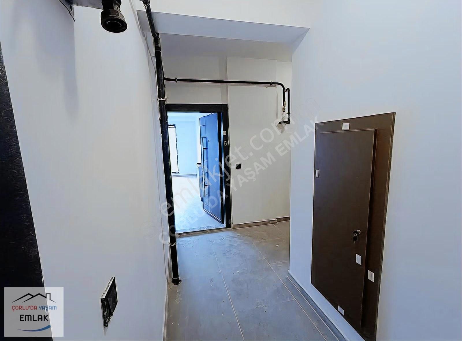 Çerkezköy Tepe Bölgesinde Site İçerisinde Satılık 1+1 Daire - Görsel 5