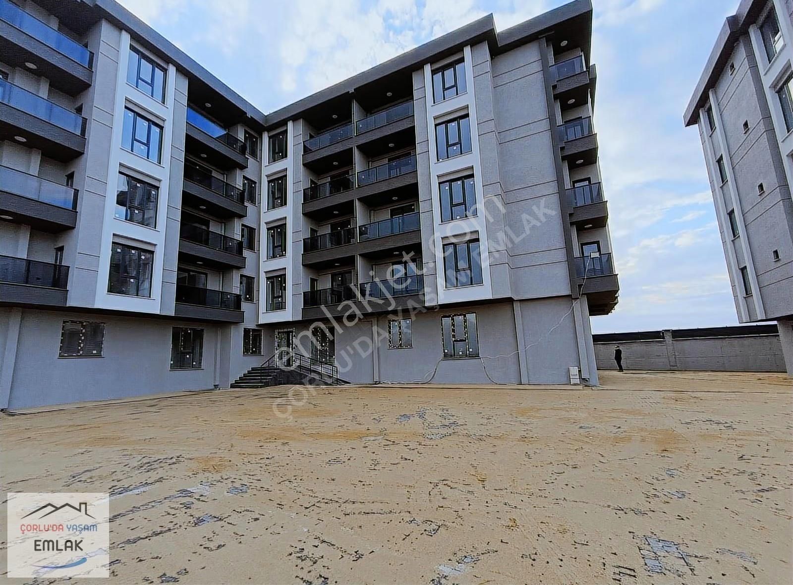 Çerkezköy Tepe Bölgesinde Site İçerisinde Satılık 1+1 Daire - Görsel 9