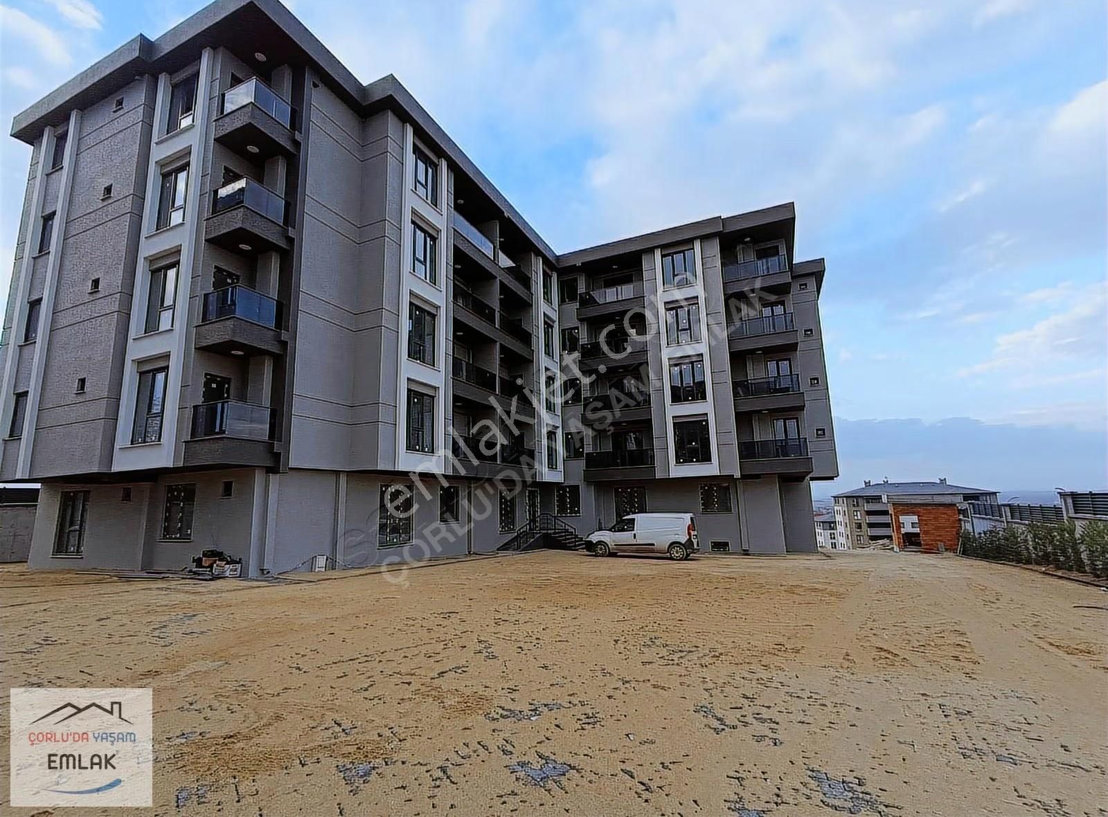 Çerkezköy Tepe Bölgesinde Site İçerisinde Satılık 1+1 Daire - Görsel 10