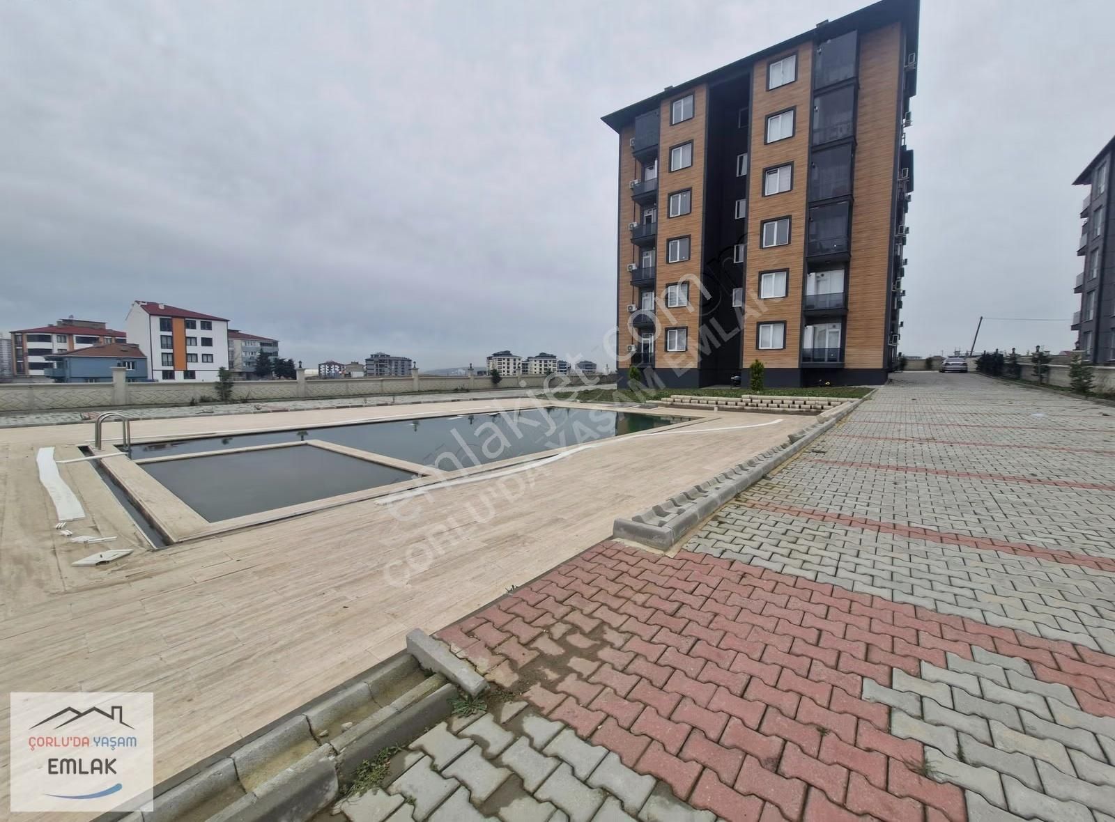 Koza Rezidansta Havuzlu Sitede Satılık Klimalı 1+1 Daire - Görsel 18