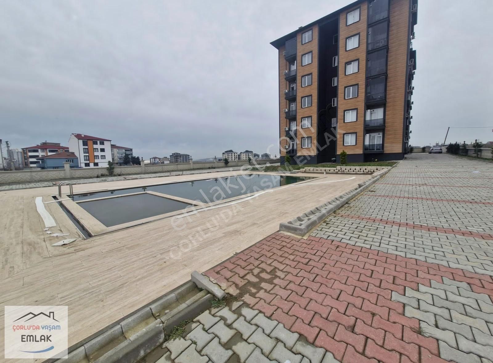 Koza Rezidansta Havuzlu Sitede Satılık Klimalı 1+1 Daire - Görsel 7