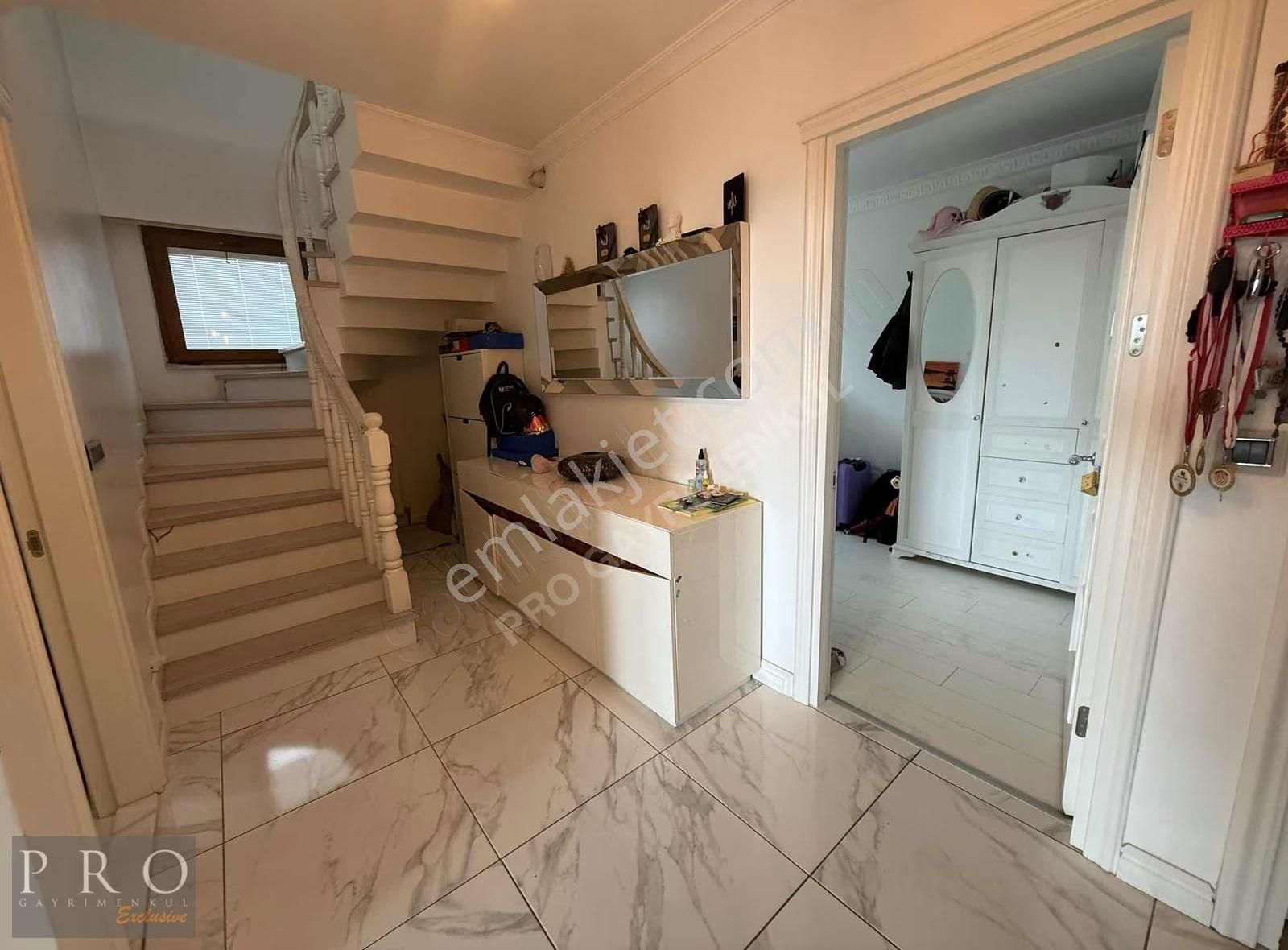 Beykoz Acarkent E Yakın Site De 4+1 Çatı Dubleksi Satılık Daire