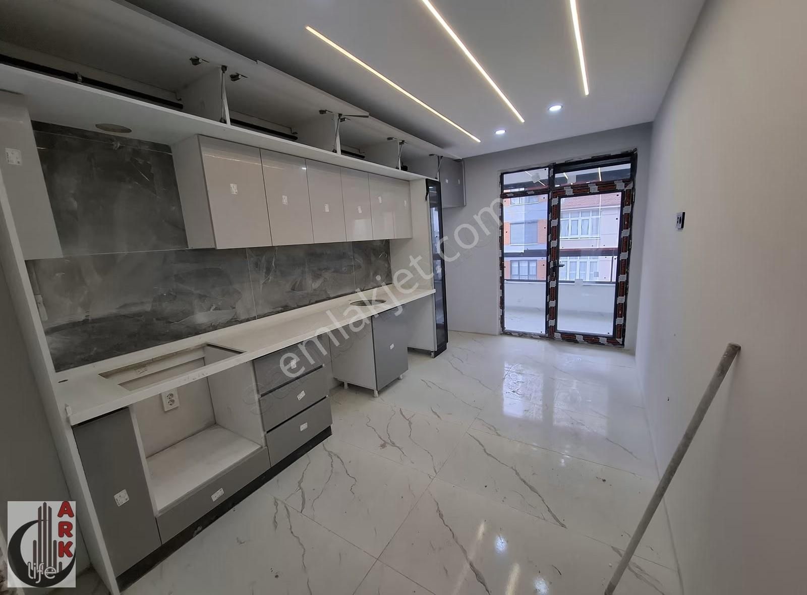 Ark Life'dan Emek Mah Albayrak Caddesi Yakını 135m² 3+1 Daire