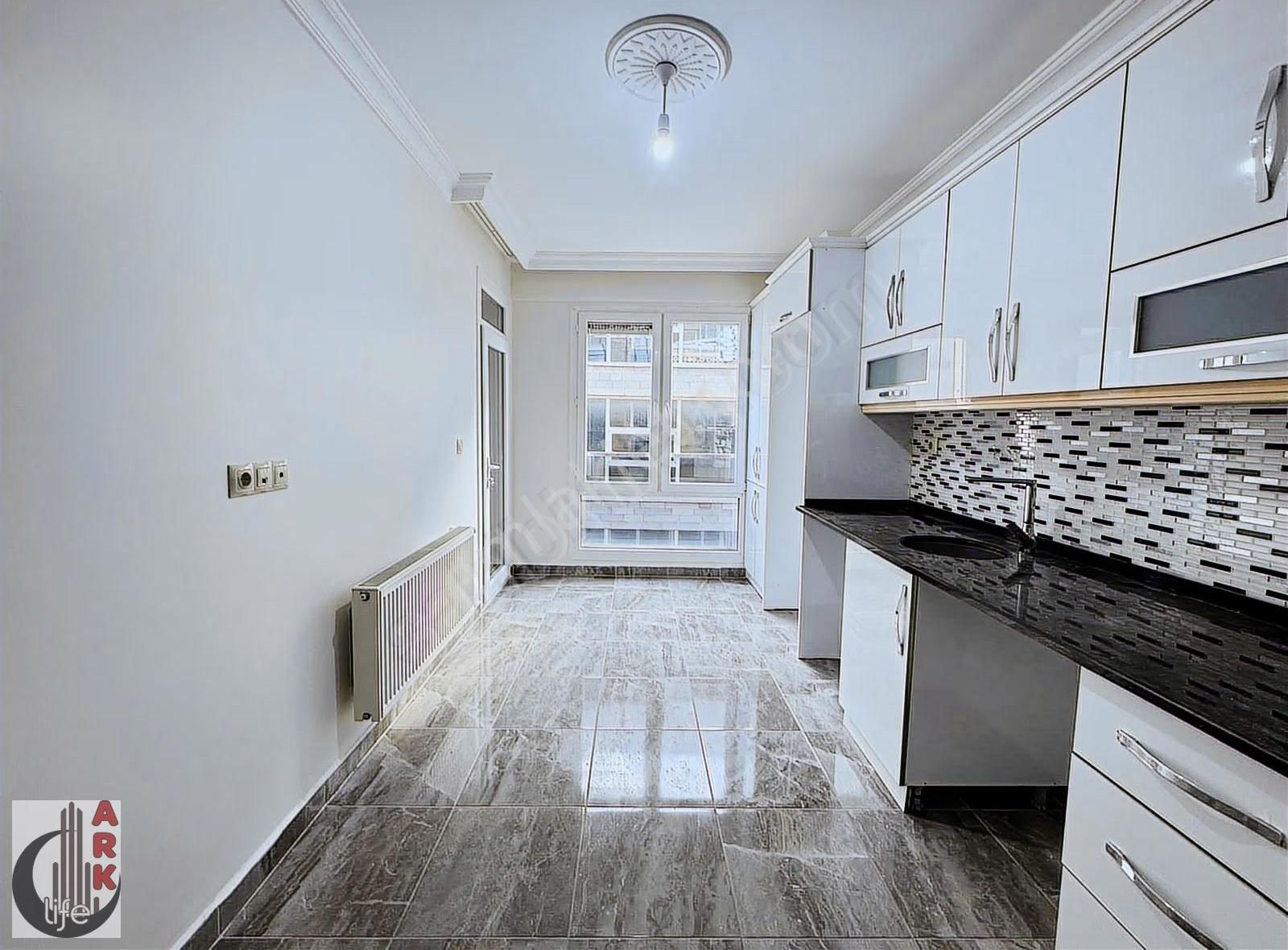 Ark Life'dan Emek Mahallesi Ertaş Caddesi Üzerinde Kiralık 3+1 - Görsel 5