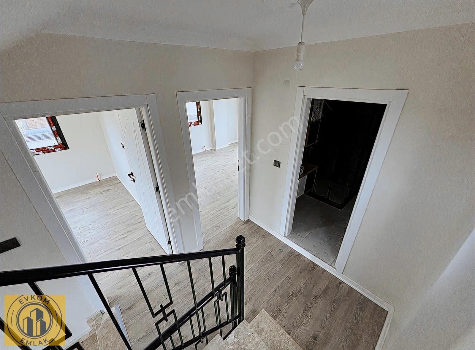 Evkom'dan Deniz Manzaralı Müstakil Lüks Villa 4+1 - Görsel 16