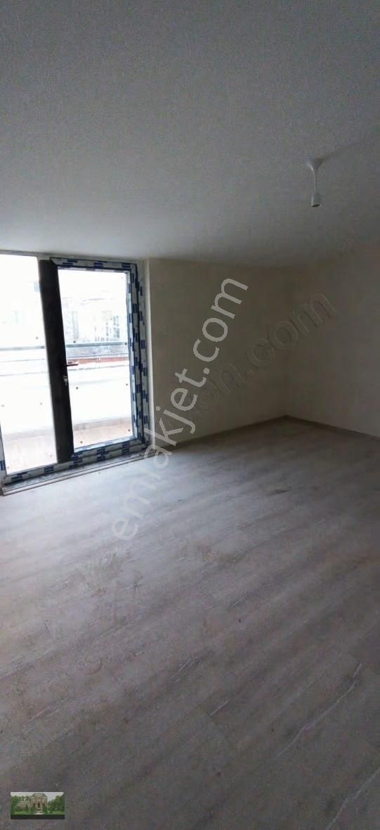 Kale Mah. Satılık Komple Bina 3 Katlı - Görsel 8