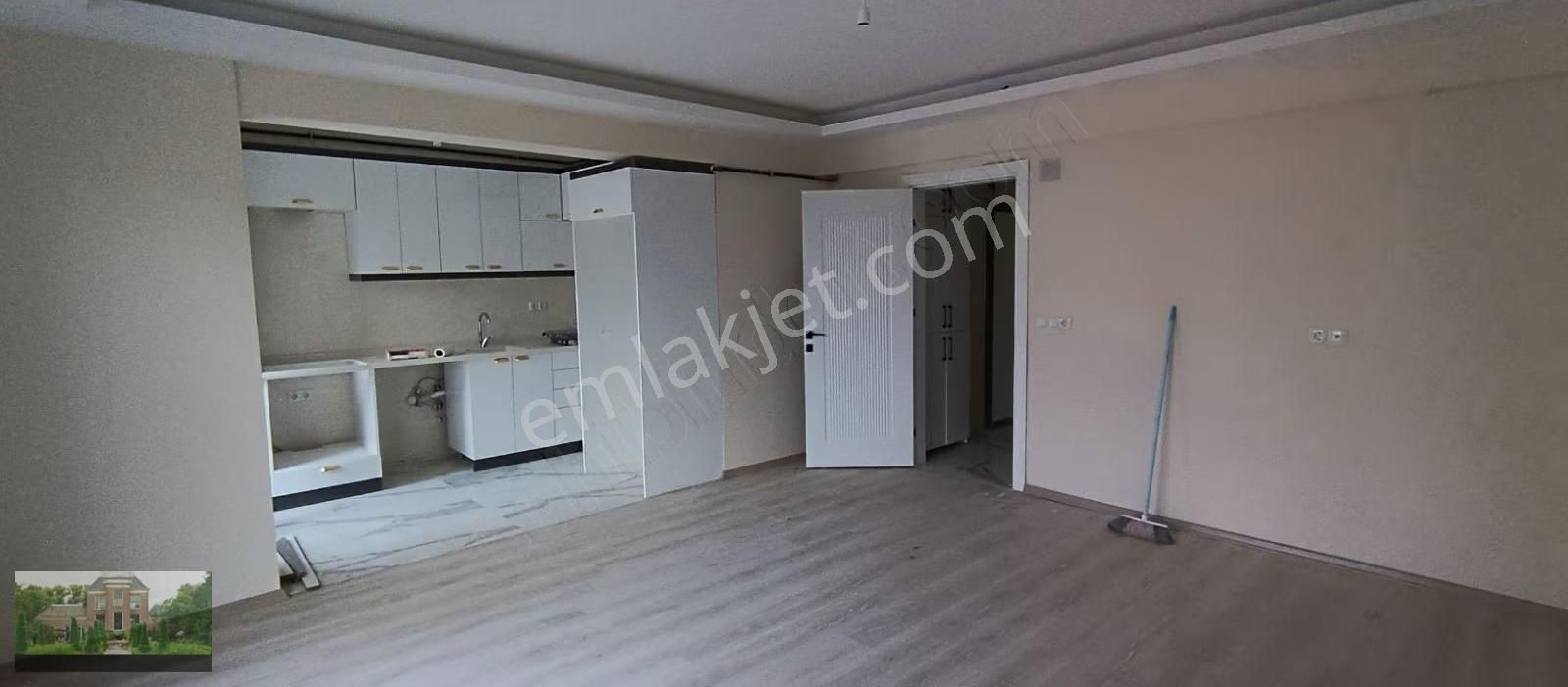 Kale Mah. Satılık Komple Bina 3 Katlı - Görsel 33