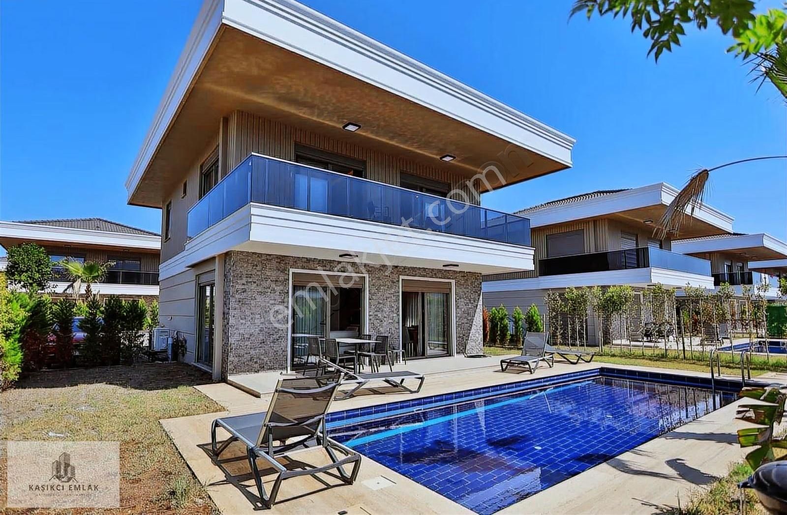 Belekte Merkezi Konumda 3+1 Bagımsız Havuzlu Villa Sitesinde - Görsel 4