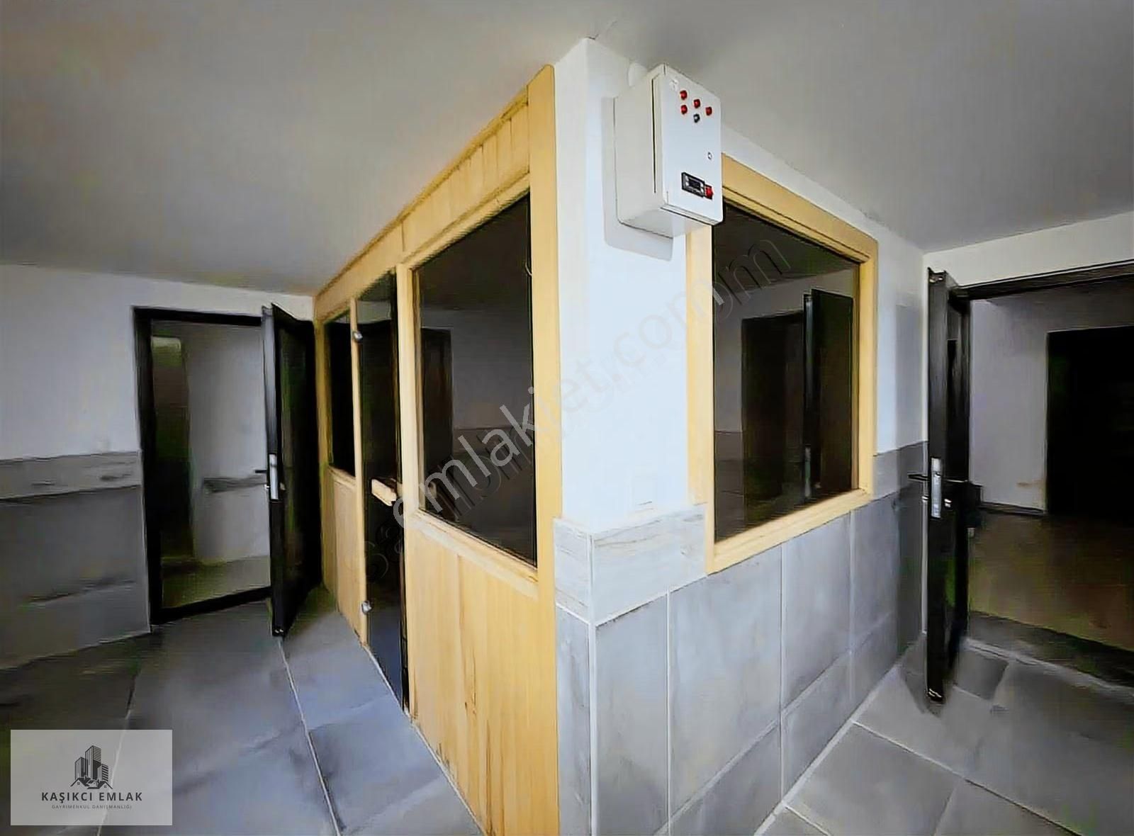 Konyaaltında 3 Banyolu Geniş Teras 3+1 Çok Kullanışlı Kombili - Görsel 13