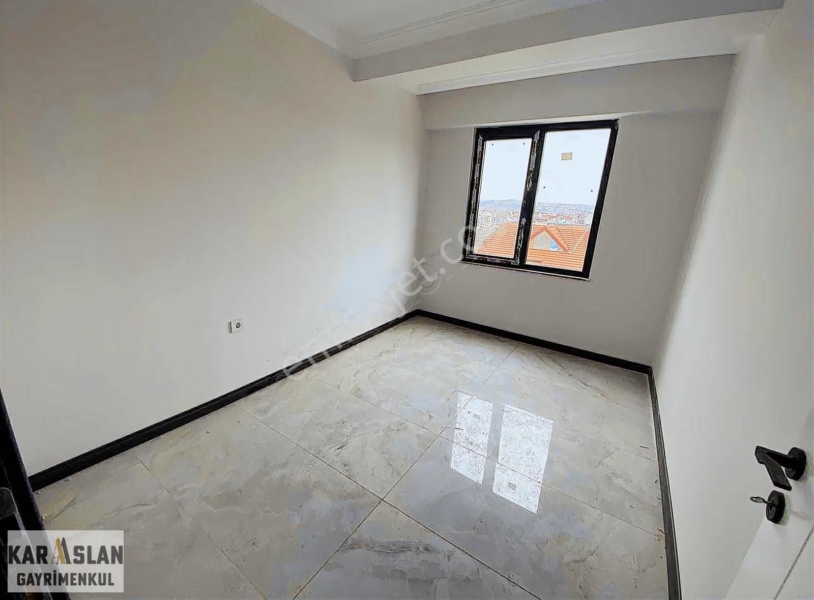 Başiskele Yeşilyurt Mah Geniş Kullanışlı 3+1 Satılık Çatı Daire - Görsel 8