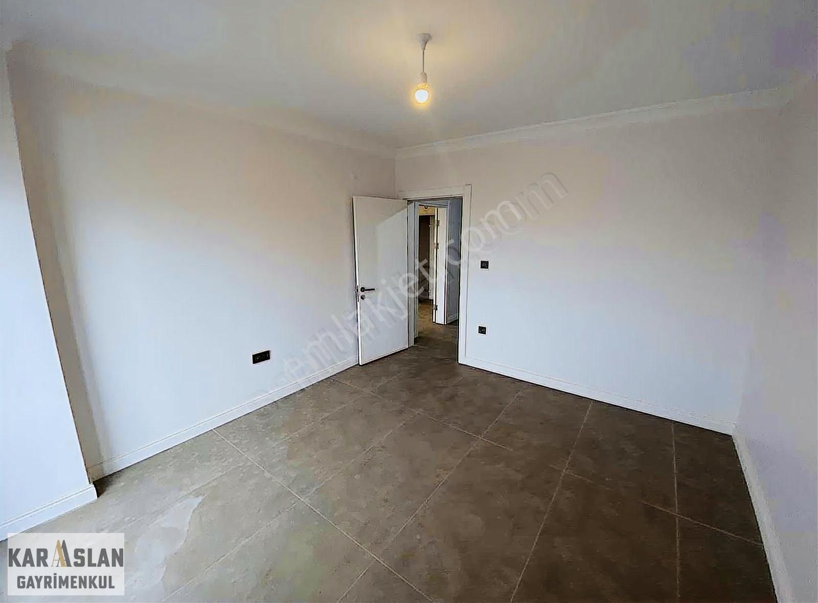 Gölcük D130 Anayol Üzerinde Teraslı Geniş Salonlu 2+1 Home Ofis - Görsel 6