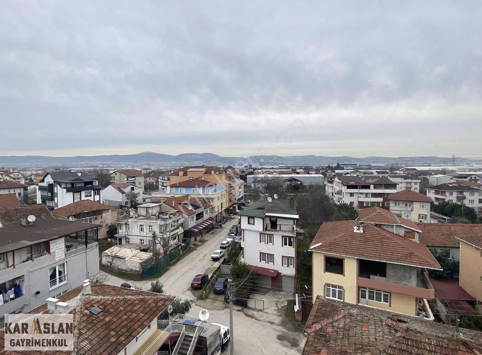 Gölcük D130 Anayol Üzerinde Teraslı Geniş Salonlu 2+1 Home Ofis - Görsel 25