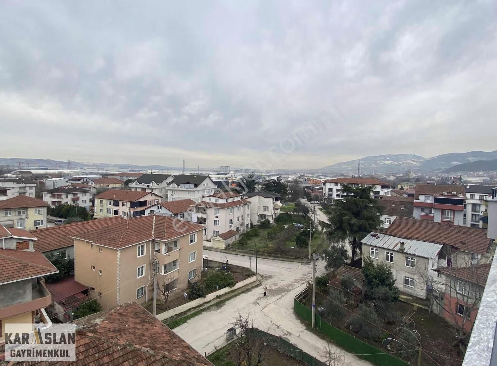 Gölcük D130 Anayol Üzerinde Teraslı Geniş Salonlu 2+1 Home Ofis - Görsel 4