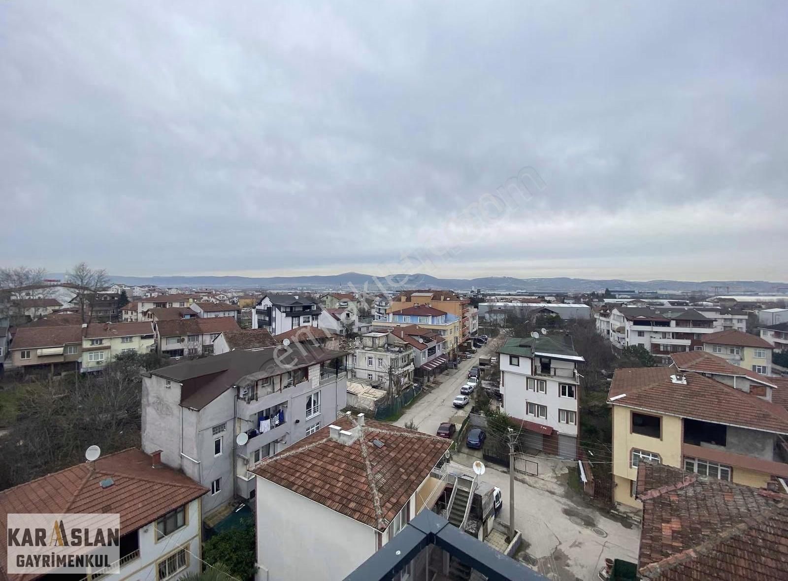 Gölcük D130 Anayol Üzerinde Teraslı Geniş Salonlu 2+1 Home Ofis - Görsel 20