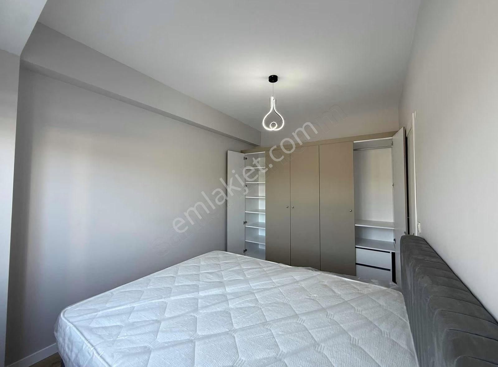 Özyeğin Hastane Yanı Full Eşyalı Otopark Sıfır Lüks 1+1 Daireler - Görsel 21