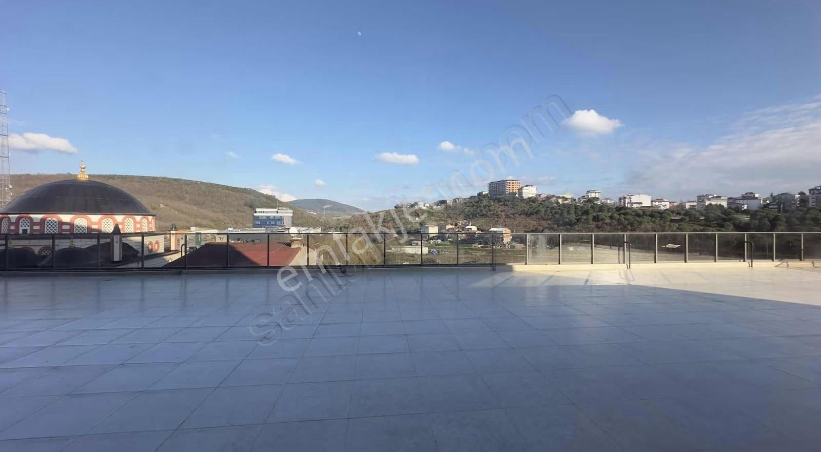 Özyeğin Hastane Yanı Full Eşyalı Otopark Sıfır Lüks 1+1 Daireler - Görsel 3