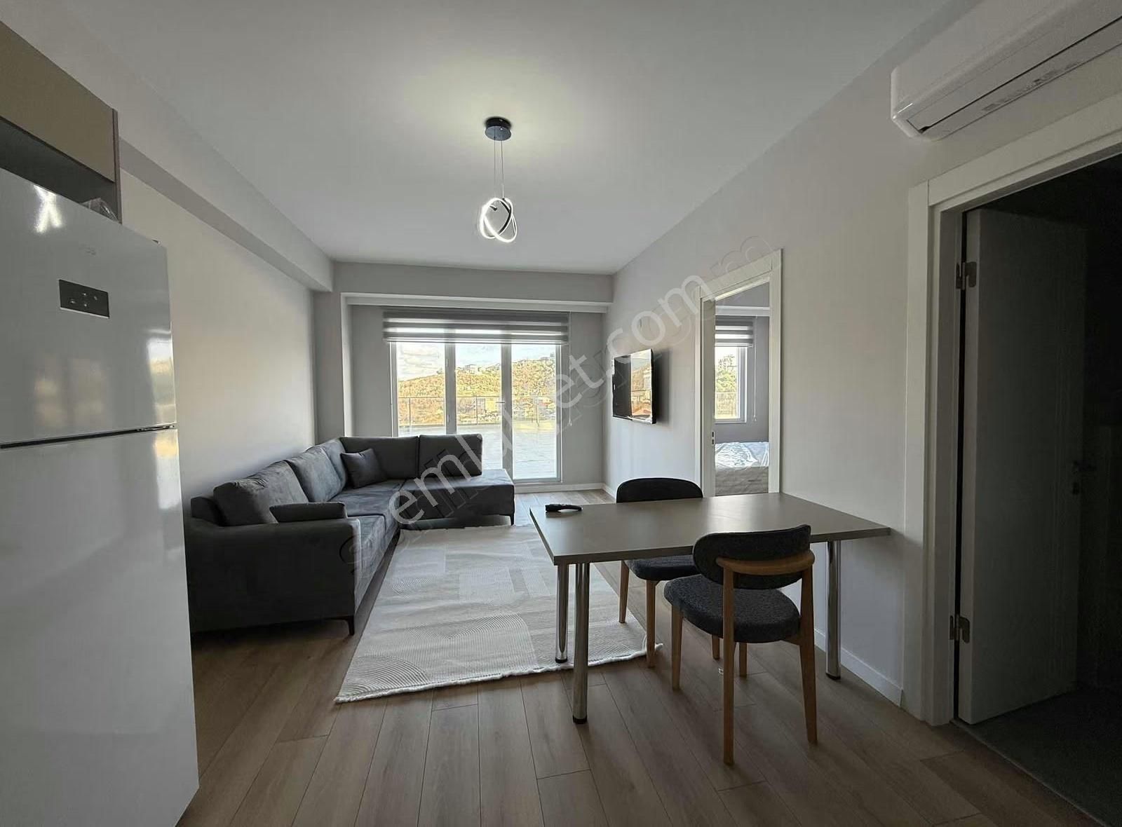 Özyeğin Hastane Yanı Full Eşyalı Otopark Sıfır Lüks 1+1 Daireler - Görsel 18