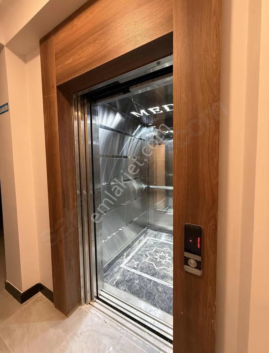 Özyeğin Hastane Yanı Full Eşyalı Otopark Sıfır Lüks 2+1 Daireler - Görsel 5