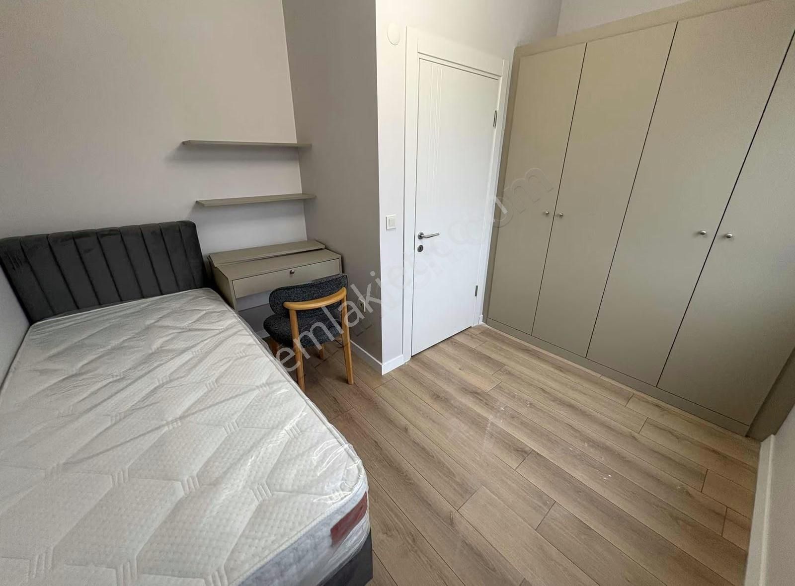 Özyeğin Yanı 7/24 Güvenlikli Eşyalı Otopark Sıfır Lüks 2+1 Daire - Görsel 11