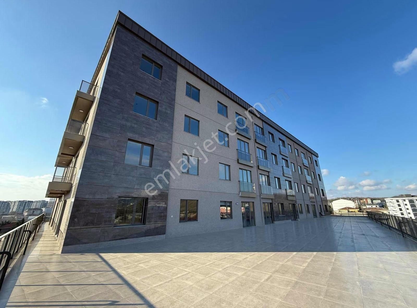 Özyeğin Yanı 7/24 Güvenlikli Eşyalı Otopark Sıfır Lüks 2+1 Daire