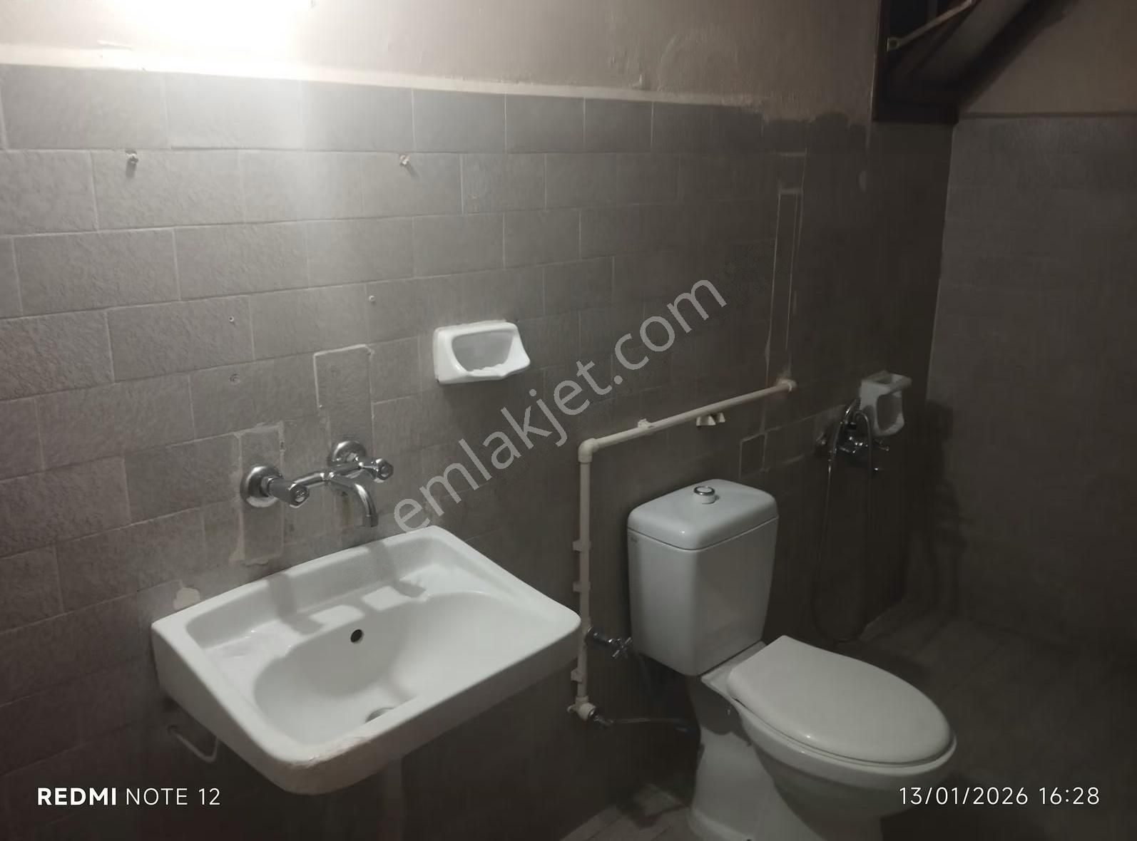 Karacoğlan Mahlesinde 3+1 Kiralık Daire - Görsel 18