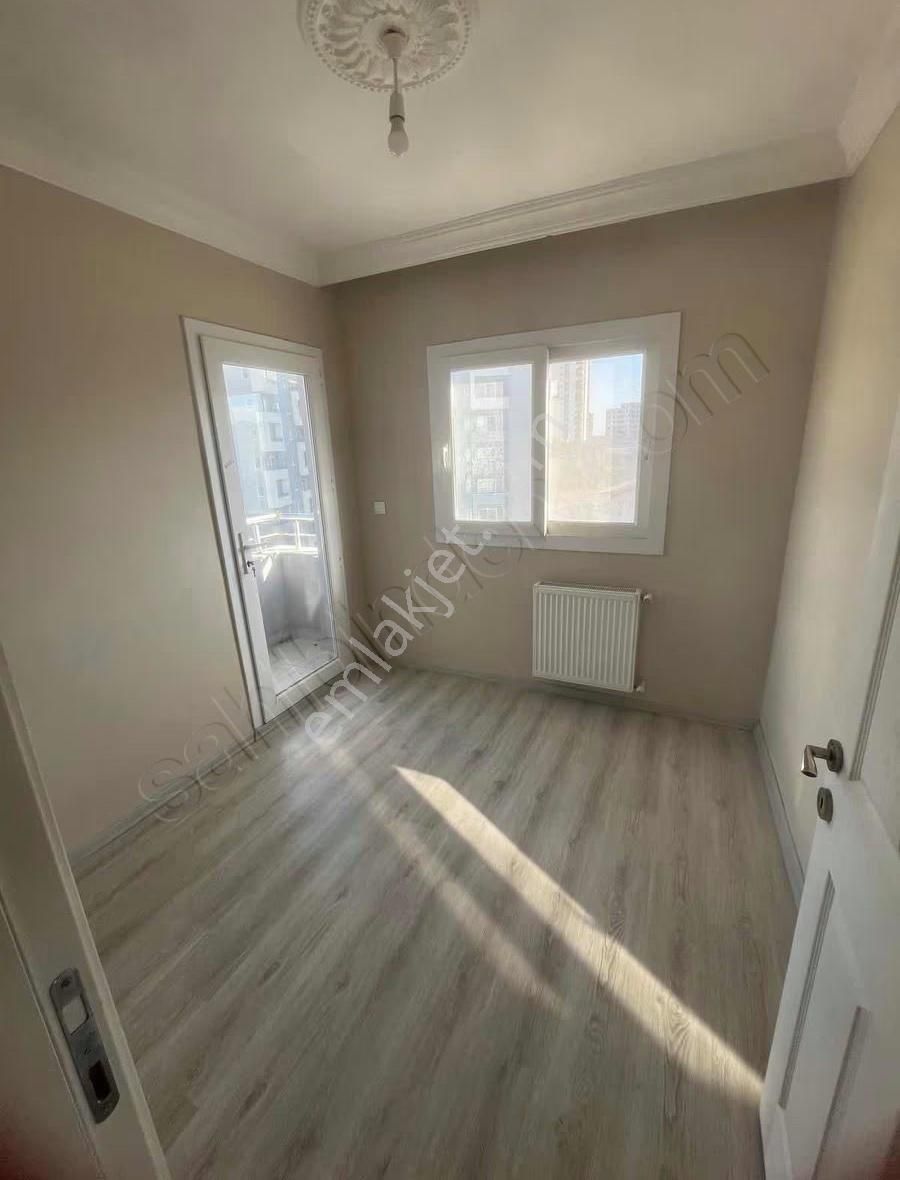 Evın'den Kaçırılmayacak Fırsat Satılık 3+1 İskanlı Daire - Görsel 4